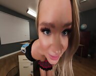 Curvy Student VR